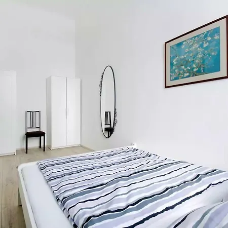 Andrassy Apartament *