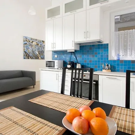 Andrassy Apartment *